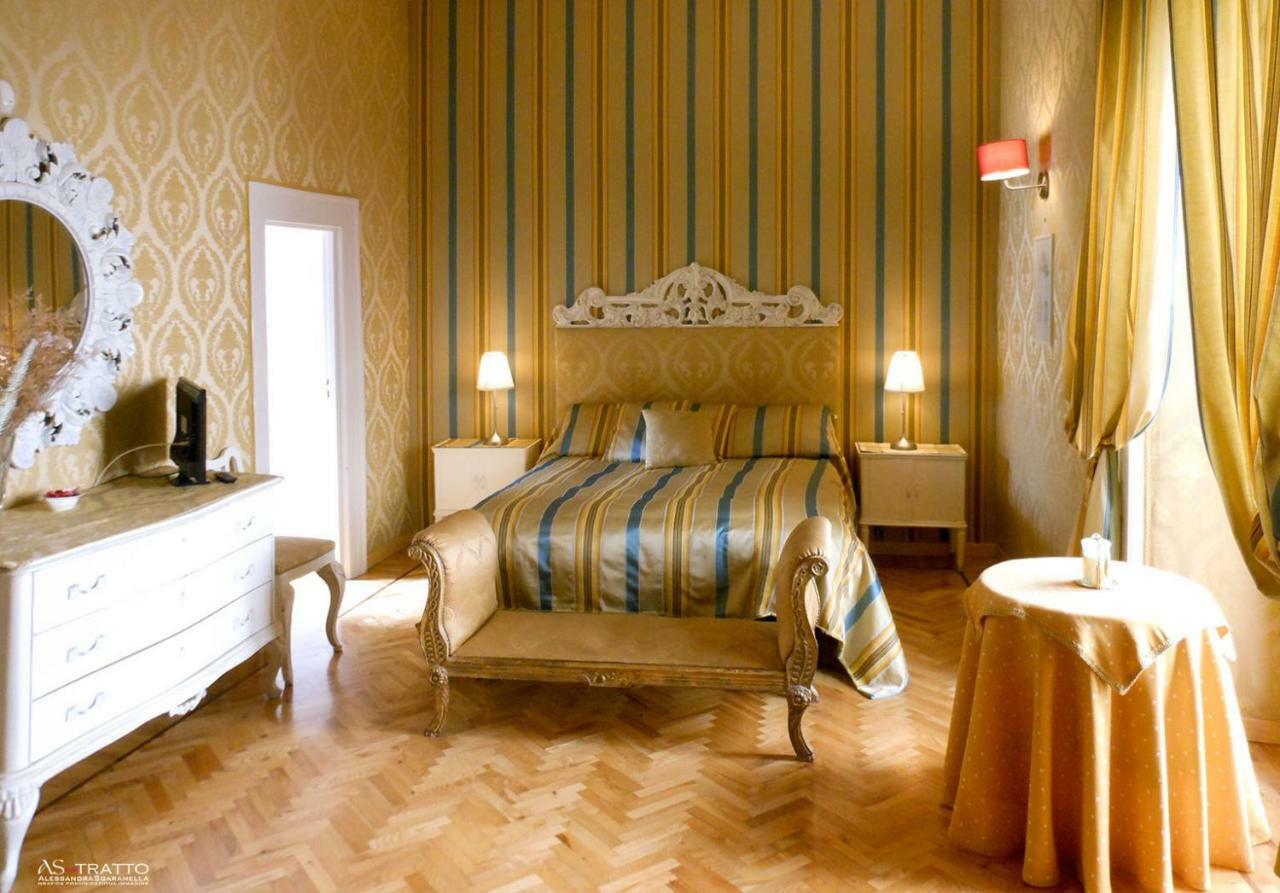 Palazzo Antica Via Appia Bed & Breakfast Bitonto Exterior photo